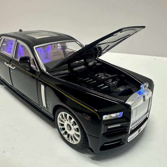 1:24 Rolls-Royce Phantom Metal Diecast  Black WITH LEDS Roll-Back - Picture 4 of 9